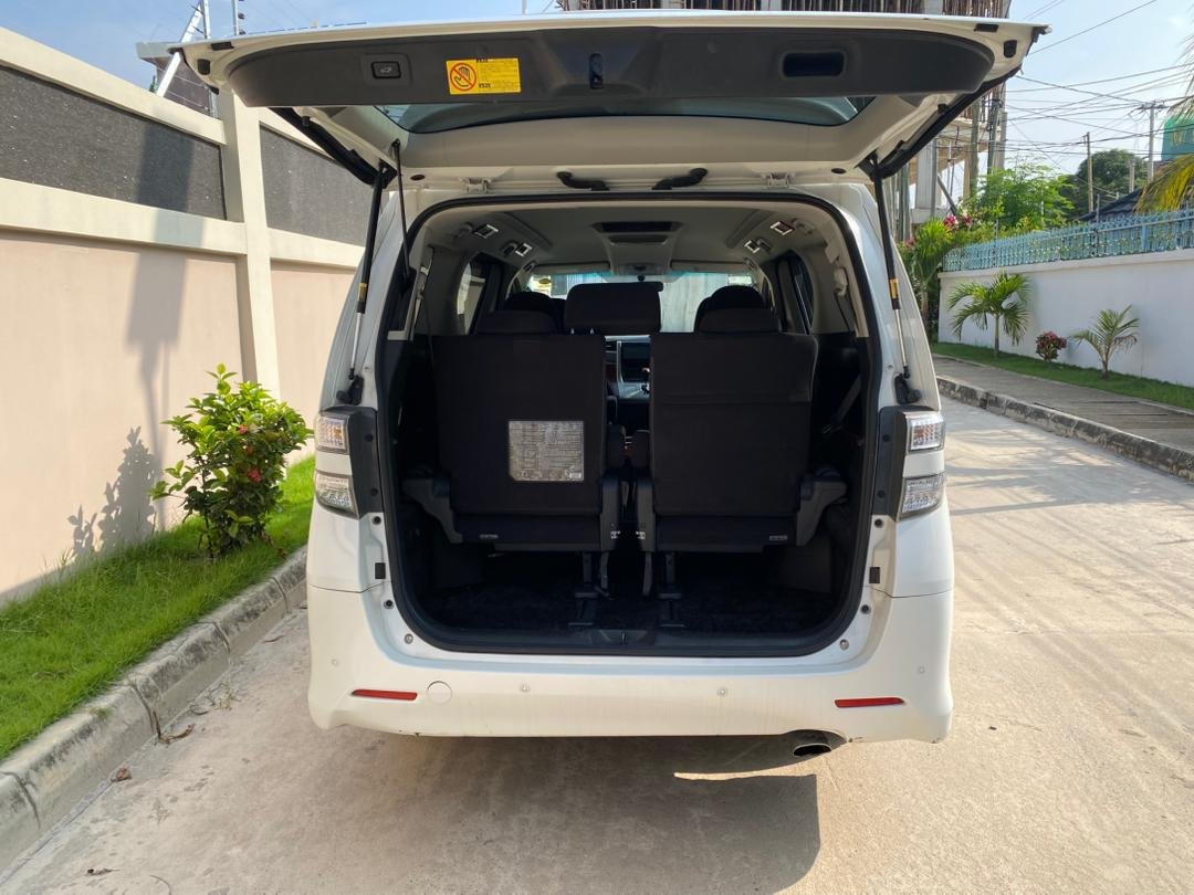 2010 Toyota VELLFIRE