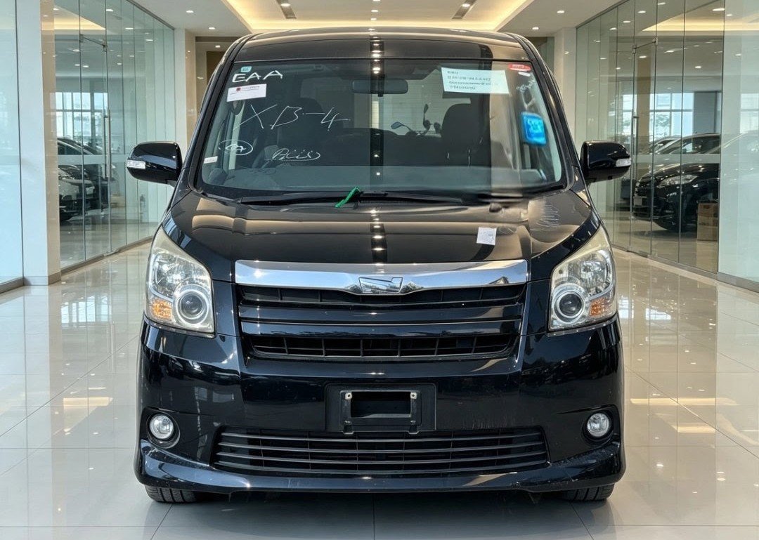 2008 Toyota Noah Petrol