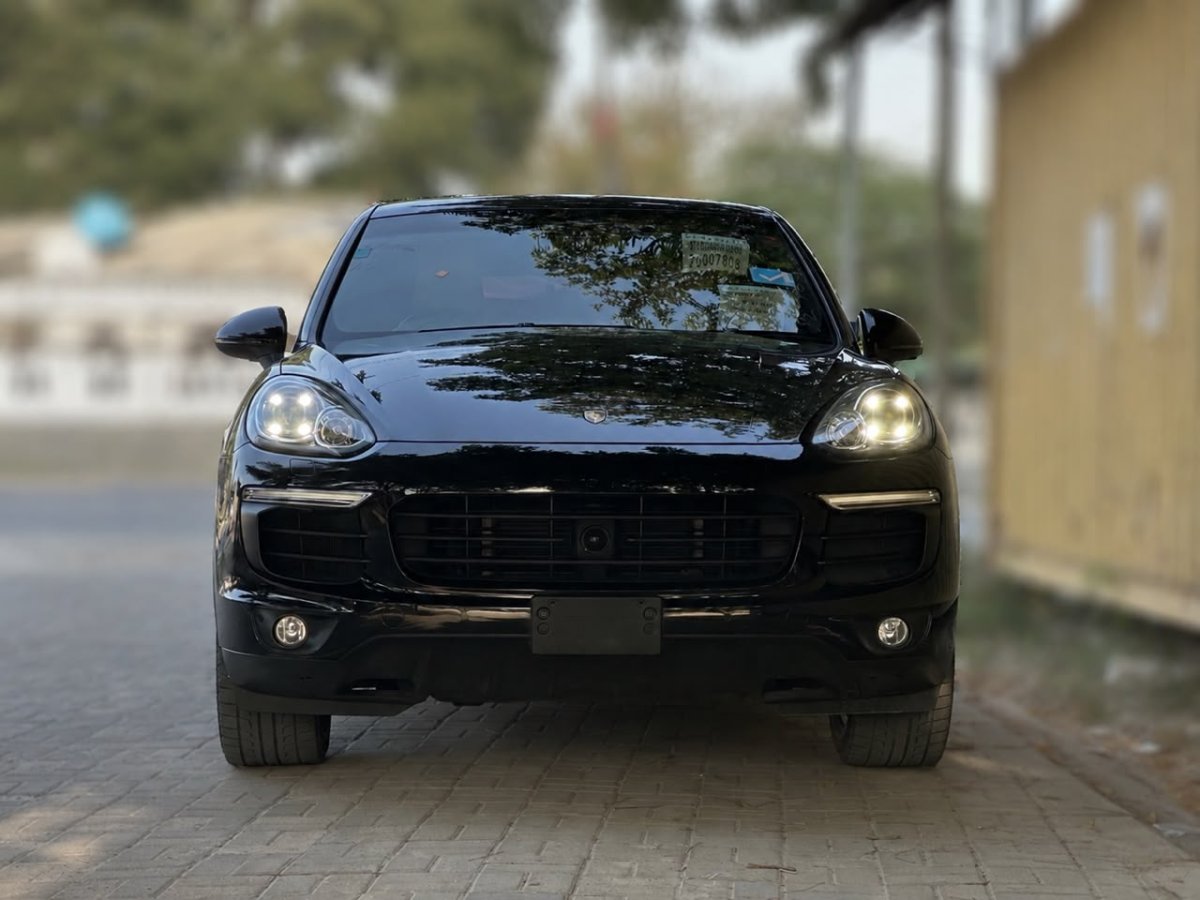 2016 Porsche Cayenne E-Hybrid