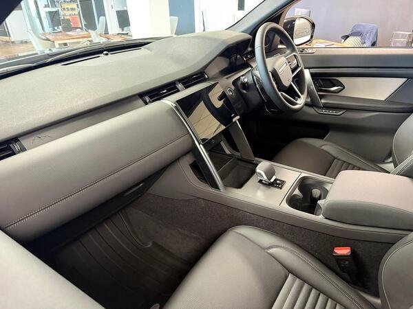2026 Land Rover Discovery Sport