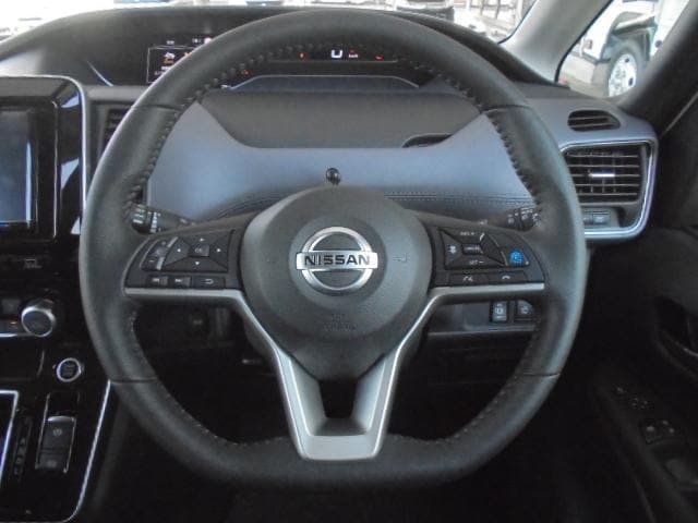 2022 Nissan SERENA