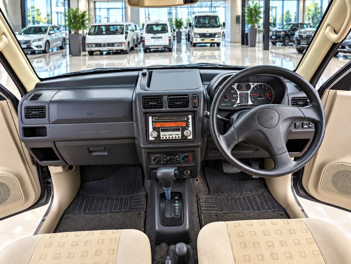 2001 Mitsubishi Pajero