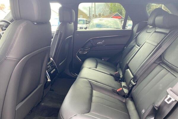 2025 Land Rover Range Rover Sport