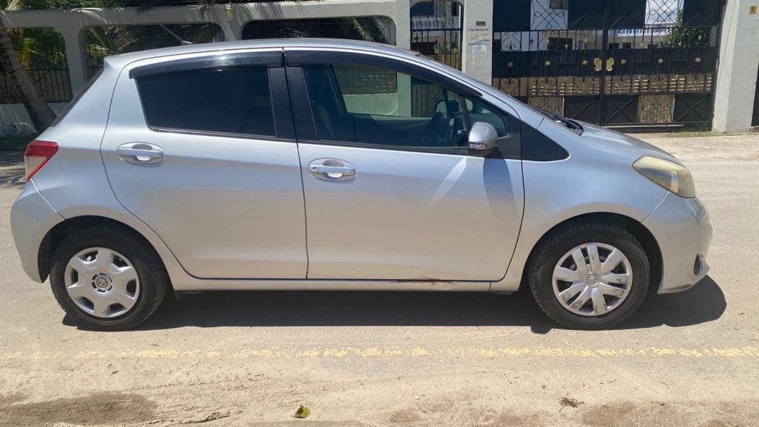 2006 Toyota Vitz