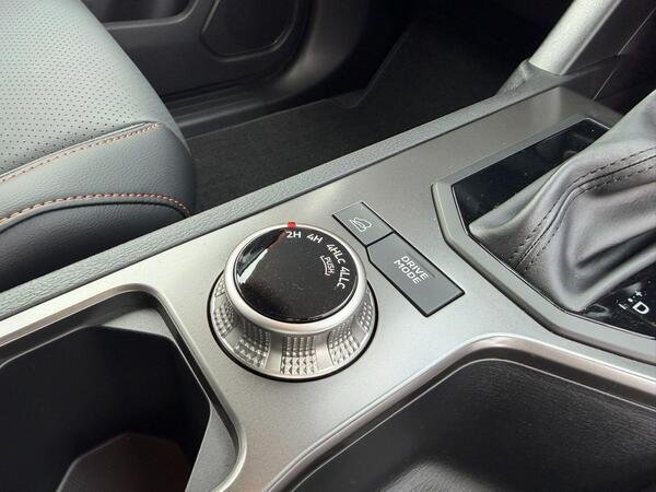 2026 Mitsubishi Outlander PHEV