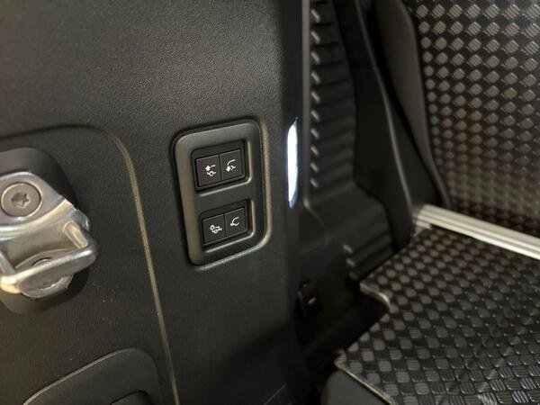 2026 Land Rover Defender
