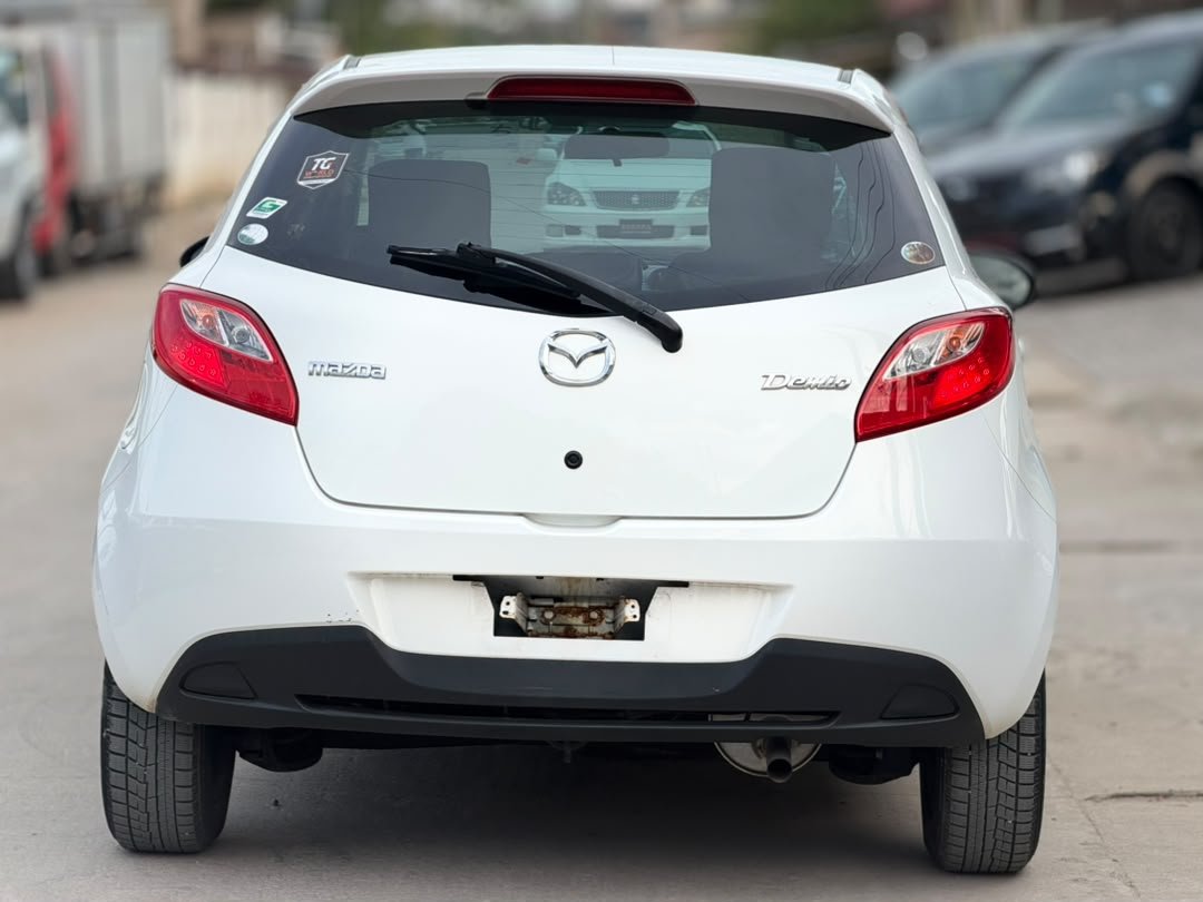 2013 Mazda DEMIO