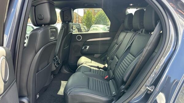 2026 Land Rover Discovery