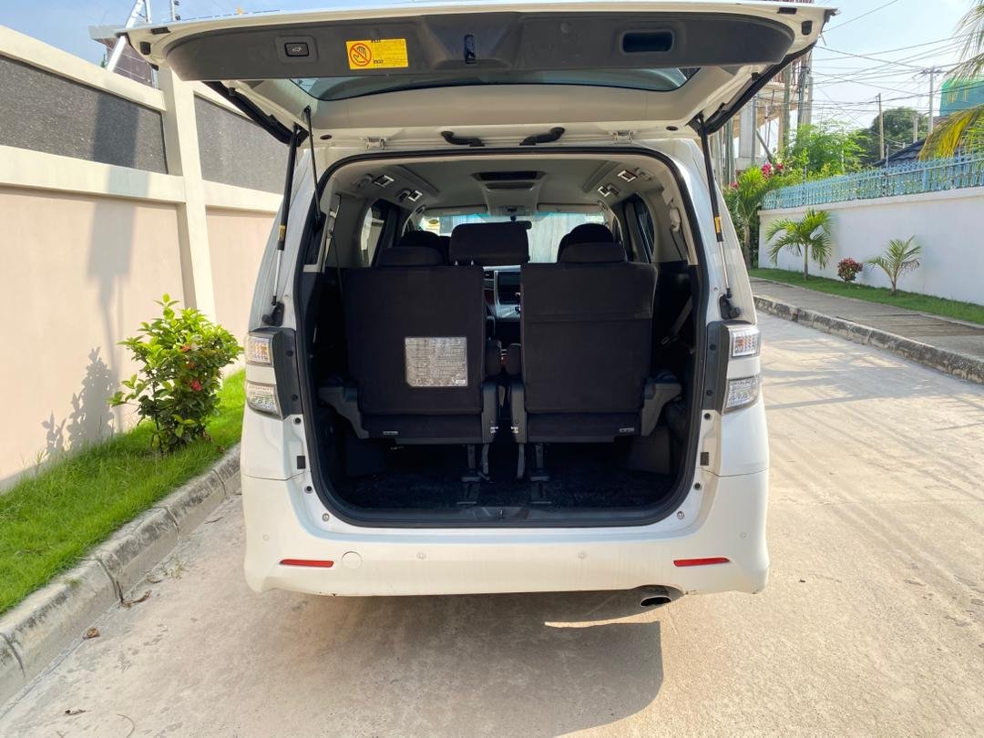 2010 Toyota VELLFIRE