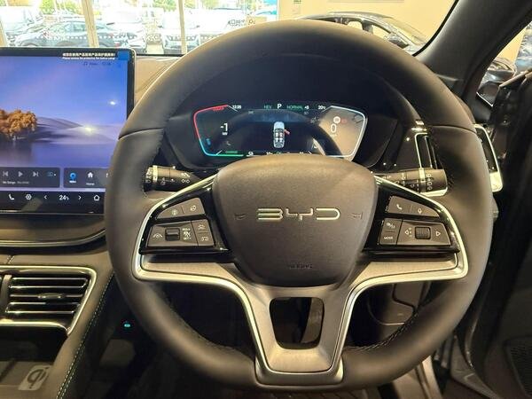 2025 BYD Seal U