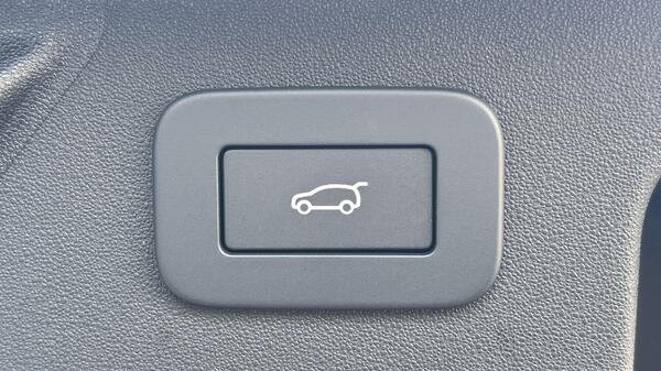 2026 Land Rover Discovery Sport