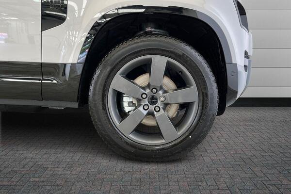 2026 Land Rover Defender