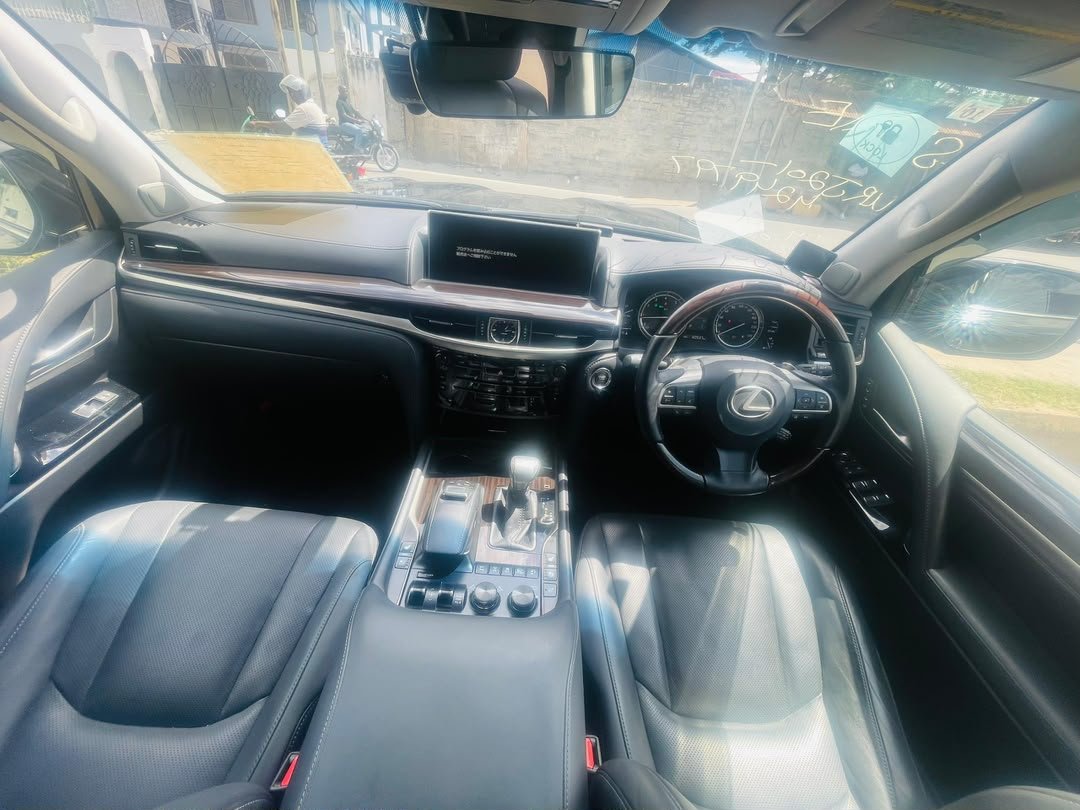 2017 Lexus LX