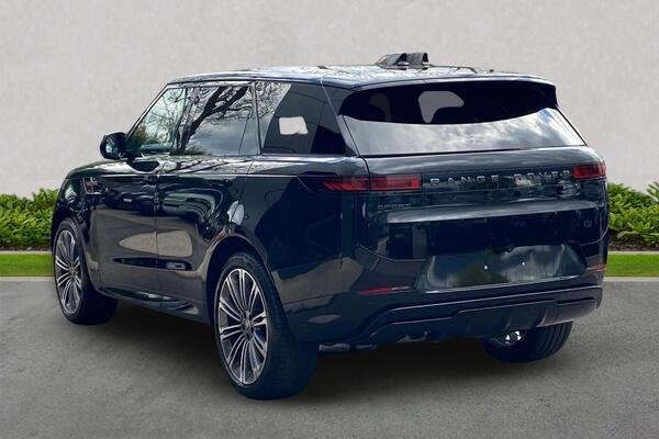 2025 Land Rover Range Rover Sport